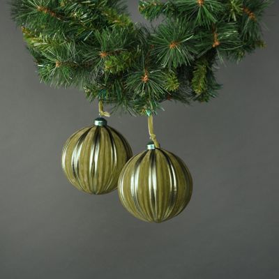 Kaia 12cm Glass Green Velvet Bauble (S/4)