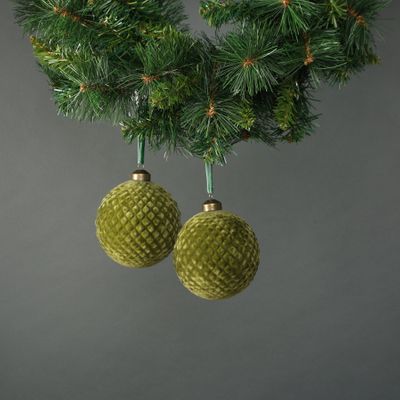 Neeve 10cm Glass Green Velvet Quilted Bauble (S/4)