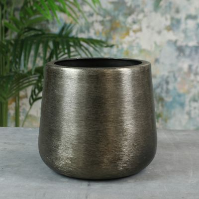 Greenwich Brushed Metal Planter Medium Brushed Smoke Black