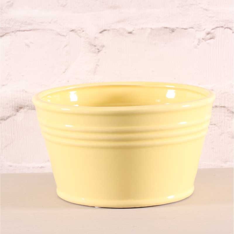 cream ceramic bowl